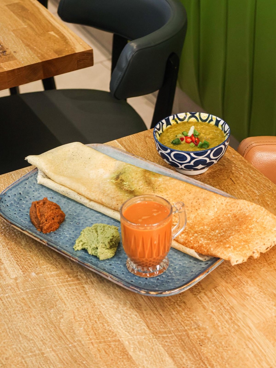 Masala thosai set with spiced potato filling, sambar, chutneys and teh tarik at Penang City Forest Gate